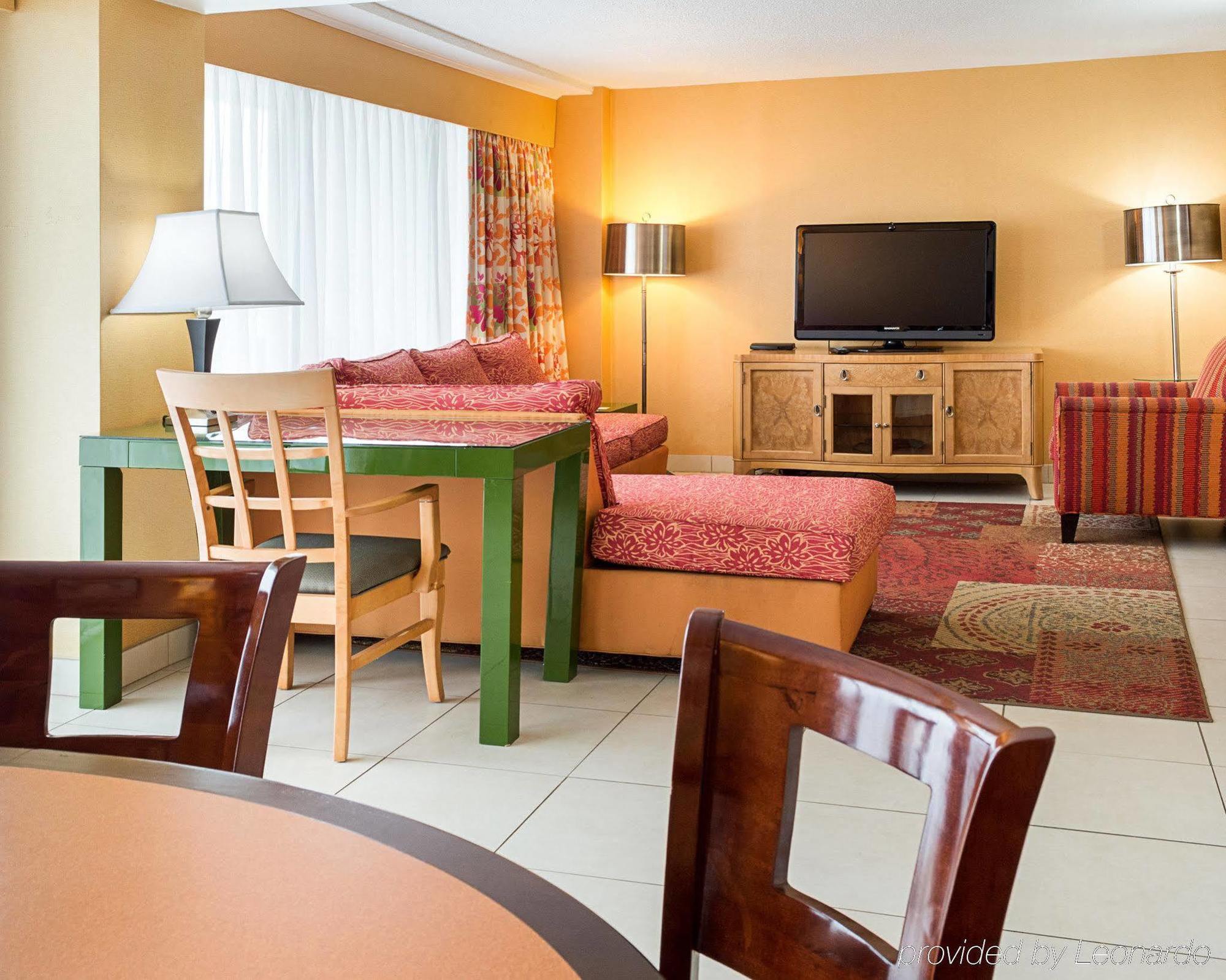 Coastal Hotel & Suites Virginia Beach - Oceanfront Exteriér fotografie